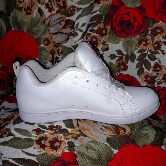 DC Women's Court Graffik Skate Shoes Size 7 HTF - Picture 6 of 16